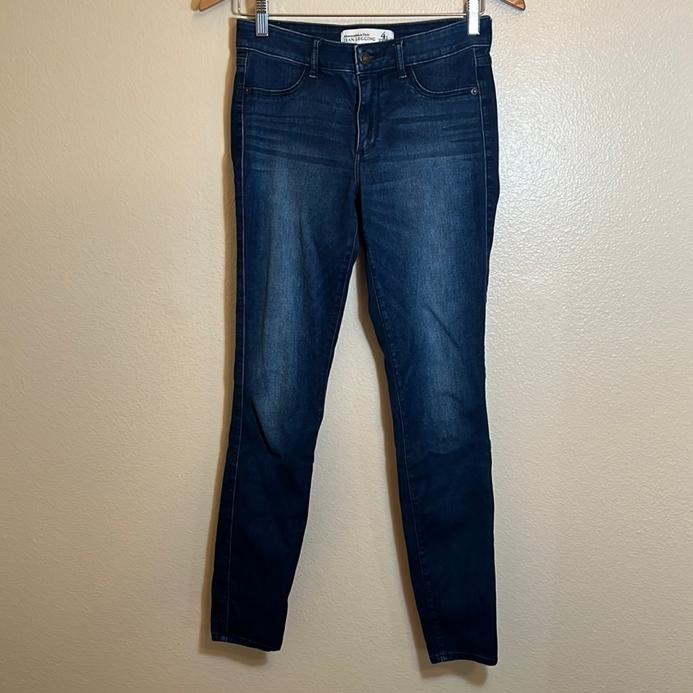 𝅺ABERCROMBIE & Fitch Jean Legging Size 4 Long